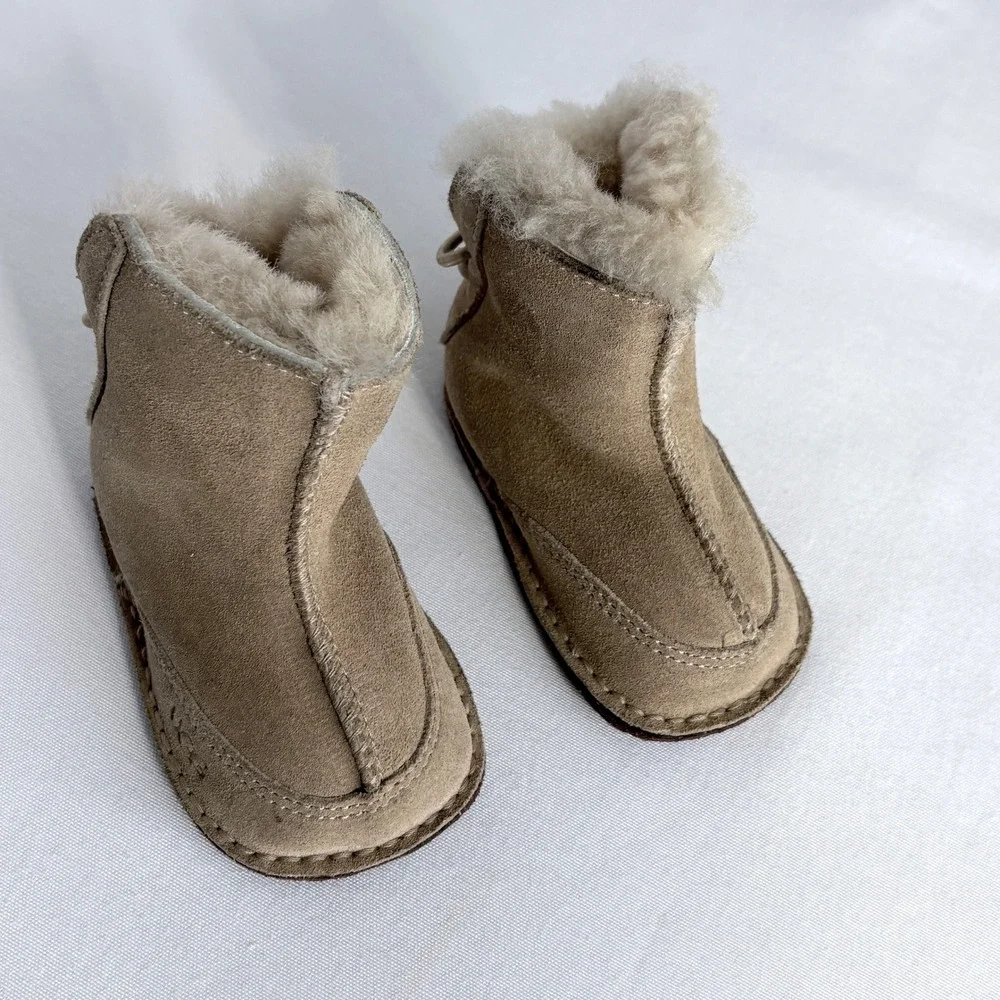 UGG Jesse Suede Sheepskin Boots Chestnut Tan Lace Back Infant Size S 2/3 5206